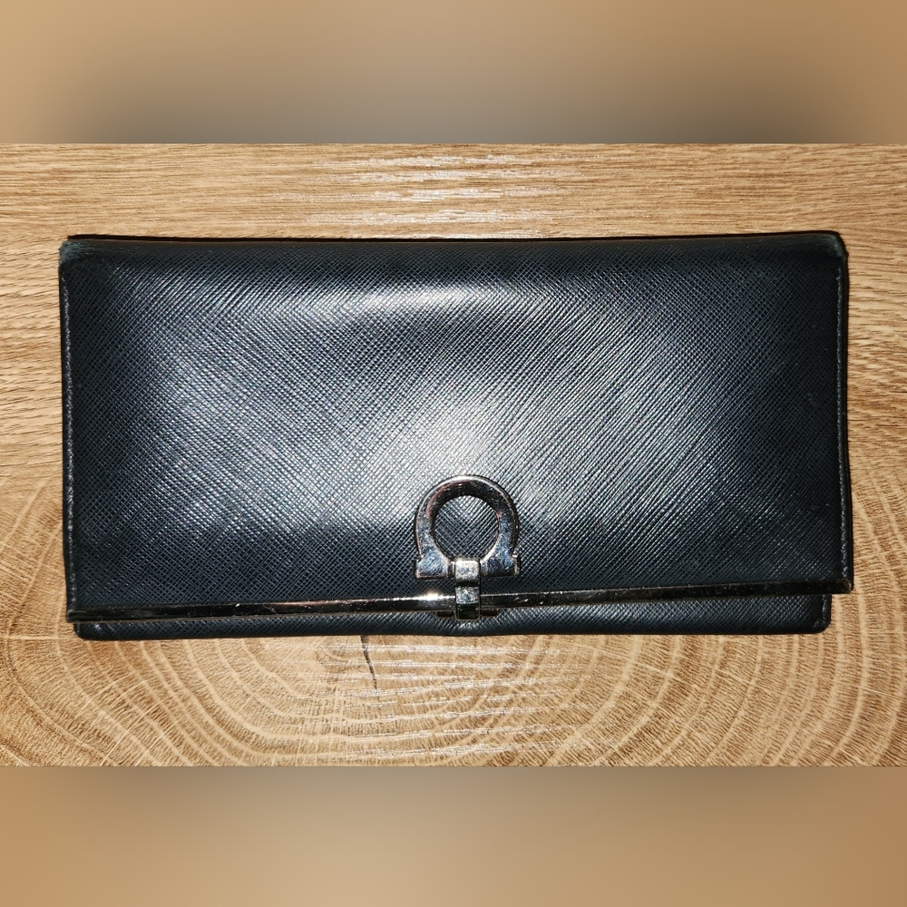 Salvatore Ferragano Black Leather Wallet with Silver Clasp